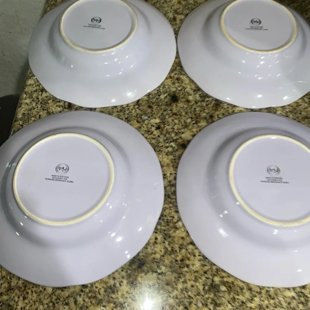 4 The Cellar Portugal Pale Lavender Embossed Scalloped Rim 9”W Dinner Bowls